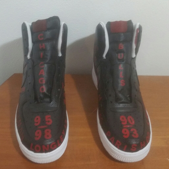 Air Force Ones custom Chicago Bulls tribute - Picture 2 of 4